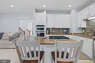 874 Stonefield Square NE, Leesburg, VA 20176 - Photo 12