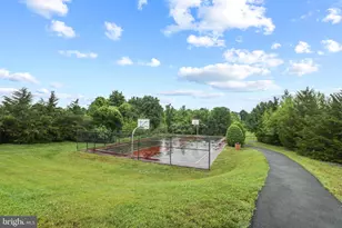 874 Stonefield Square NE, Leesburg, VA 20176 - Photo 52
