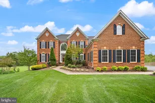 42598 Unbridleds Song Pl, Chantilly, VA 20152 - Photo 2