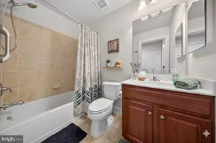 43572 Heritage Gap Terrace, Chantilly, VA 20152 - Photo 16