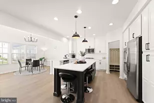 25981 Royston Pass Cir, Aldie, VA 20105 - Photo 2
