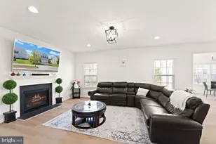 25981 Royston Pass Cir, Aldie, VA 20105 - Photo 10