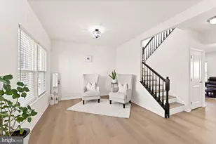 25981 Royston Pass Cir, Aldie, VA 20105 - Photo 8