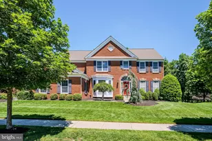 20950 Highland Creek Dr, Leesburg, VA 20175 - Photo 2