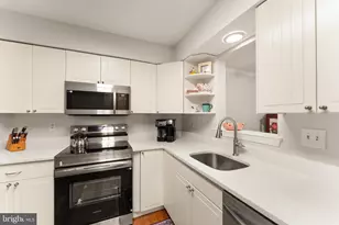 734 Balls Bluff Rd NE, Leesburg, VA 20176 - Photo 10