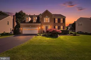 43197 Wayside Cir, Ashburn, VA 20147 - Photo 2