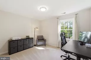 43197 Wayside Cir, Ashburn, VA 20147 - Photo 28