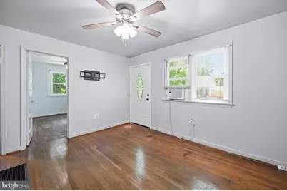 44 S Woodlawn Avenue, Hamilton, VA 20158 - Photo 4
