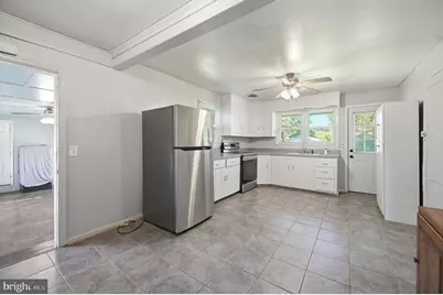 44 S Woodlawn Avenue, Hamilton, VA 20158 - Photo 8