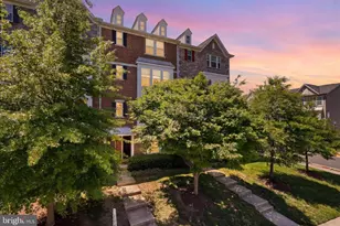 44110 Vaira Terrace, Chantilly, VA 20152 - Photo 2