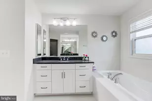 22800 Bubbling Brook Dr, Brambleton, VA 20148 - Photo 36
