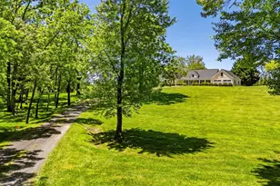 20147 Woodtrail Rd, Round Hill, VA 20141 - Photo 2