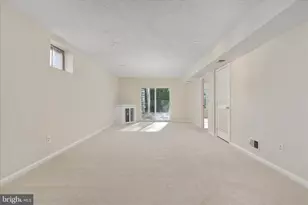 43870 Ludlum Ct, Ashburn, VA 20147 - Photo 42