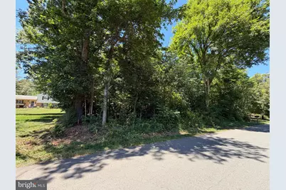 32 Cedar Drive, Sterling, VA 20164 - Photo 4