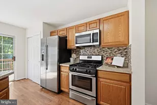 22330 Great Trail Terrace, Sterling, VA 20164 - Photo 4