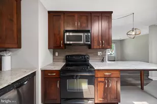 1023 S Hoga Road S, Sterling, VA 20164 - Photo 4