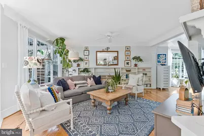 25496 Heathfield Circle, Chantilly, VA 20152 - Photo 12