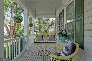 25496 Heathfield Cir, Chantilly, VA 20152 - Photo 2