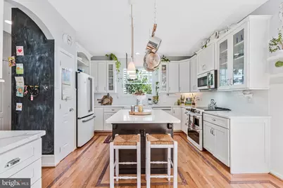 25496 Heathfield Circle, Chantilly, VA 20152 - Photo 8