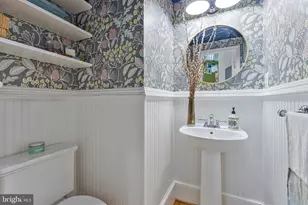 25496 Heathfield Cir, Chantilly, VA 20152 - Photo 18