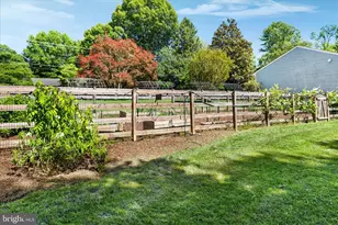 210 S Hughes St, Hamilton, VA 20158 - Photo 26