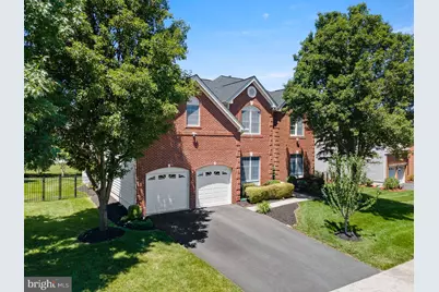 22561 Howardsville Woods Court, Ashburn, VA 20148 - Photo 2