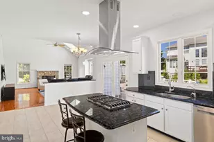 22561 Howardsville Woods Ct, Ashburn, VA 20148 - Photo 16
