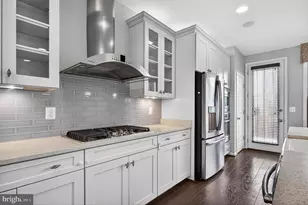 23387 Epperson Square, Brambleton, VA 20148 - Photo 16