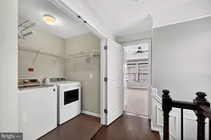 23387 Epperson Square, Brambleton, VA 20148 - Photo 32