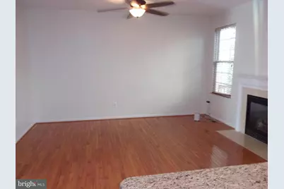 25929 Kirkwood Square, Chantilly, VA 20152 - Photo 8