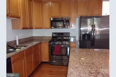 25929 Kirkwood Square, Chantilly, VA 20152 - Photo 2