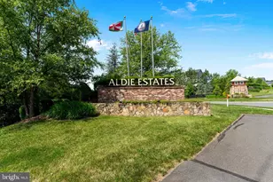 40736 Witherspoon Ct, Aldie, VA 20105 - Photo 2