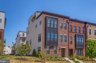 43414 Grandmoore St, Ashburn, VA 20148 - Photo 2