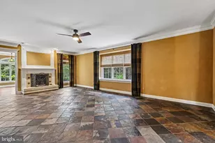 19879 Mellon Cir, Ashburn, VA 20147 - Photo 16