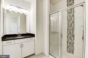 42524 Benfold Square, Brambleton, VA 20148 - Photo 32