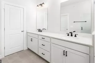 20816 Cloongee Ter, Dulles, VA 20166 - Photo 20