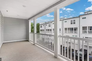 20816 Cloongee Ter, Dulles, VA 20166 - Photo 12