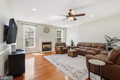 22796 Watson Heights Circle, Ashburn, VA 20148 - Photo 8