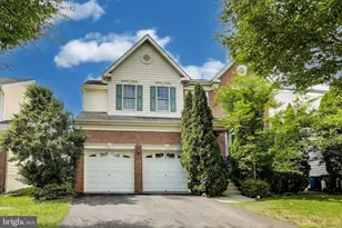 42647 Harris St, Chantilly, VA 20152 - Photo 2