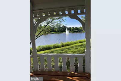 25300 Lake Mist Square #101, Chantilly, VA 20152 - Photo 2