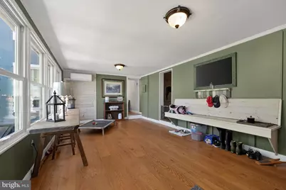 18 E Loudoun Street, Round Hill, VA 20141 - Photo 20