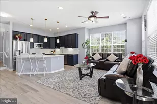 20385 Bowfonds St, Ashburn, VA 20147 - Photo 16