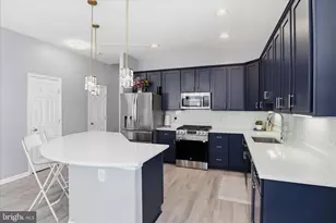 20385 Bowfonds St, Ashburn, VA 20147 - Photo 12
