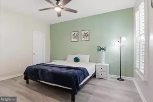 20385 Bowfonds St, Ashburn, VA 20147 - Photo 6