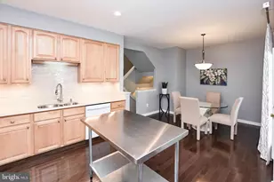 25474 Brickell Dr, Chantilly, VA 20152 - Photo 12