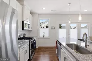 42851 Littlehales Terrace, Ashburn, VA 20148 - Photo 18