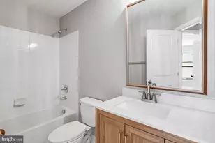 42274 Hampton Woods Terrace, Ashburn, VA 20148 - Photo 18