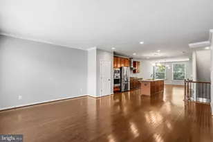 42274 Hampton Woods Terrace, Ashburn, VA 20148 - Photo 10