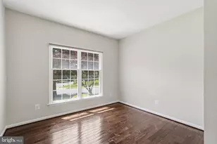 20638 Piney Branch Way, Sterling, VA 20165 - Photo 4