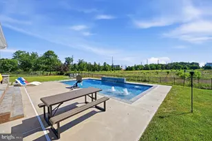23222 Hemmingford Cir, Sterling, VA 20166 - Photo 34